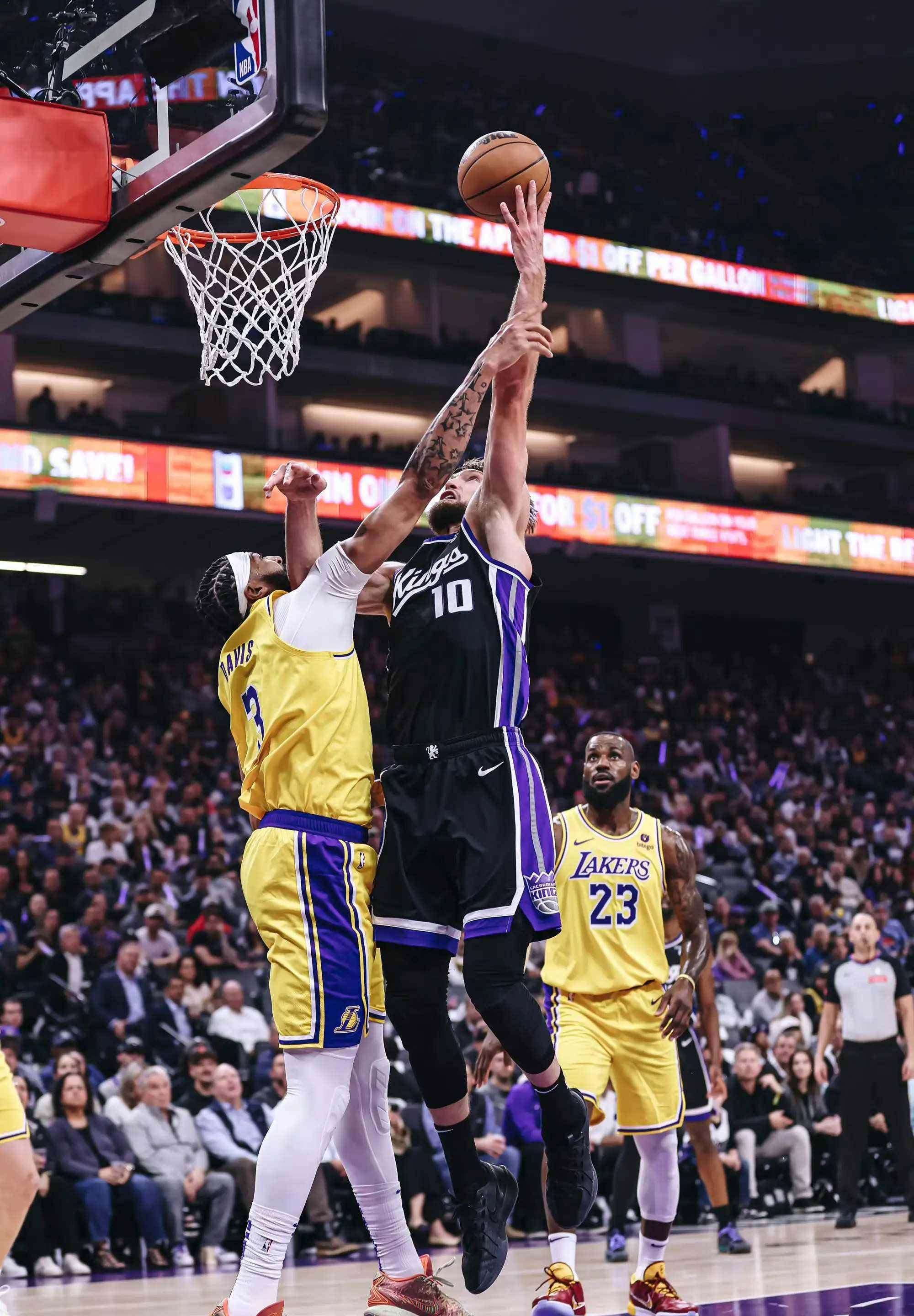 9you娱乐-包含独行侠击败开拓者，登顶西部榜首的词条