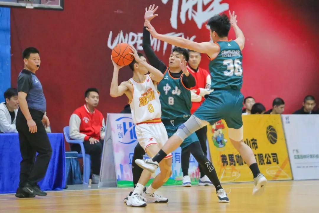 九游娱乐app下载-本周国内职业篮球赛事晚间燃情开战的简单介绍