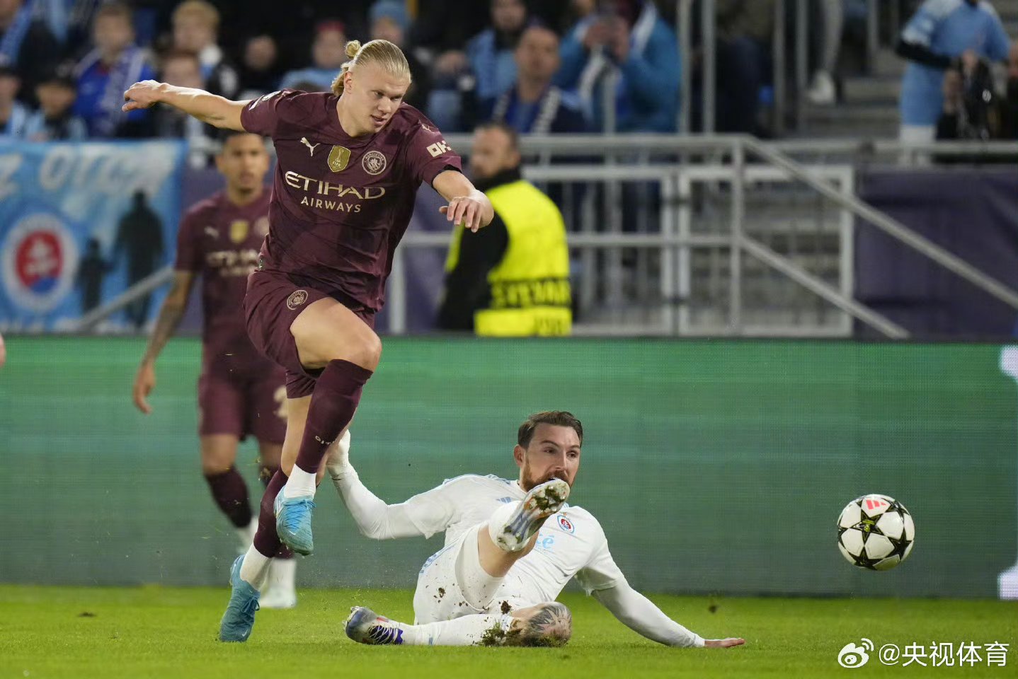 曼城擒下多特晋级半决赛全队踢出劲头