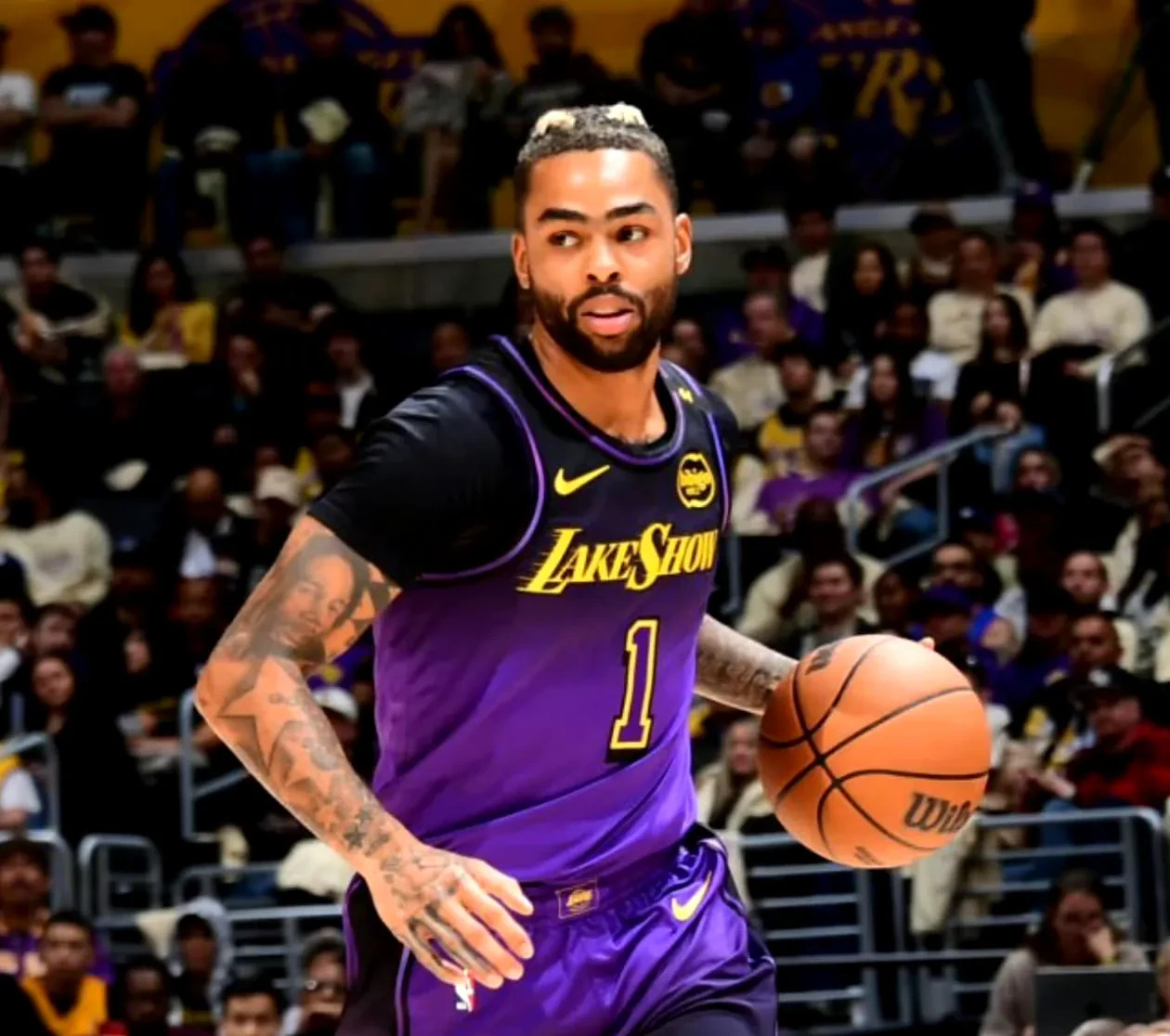 九游app下载-队员大卫拉塞尔成为传奇杰出球员蝉联MVP