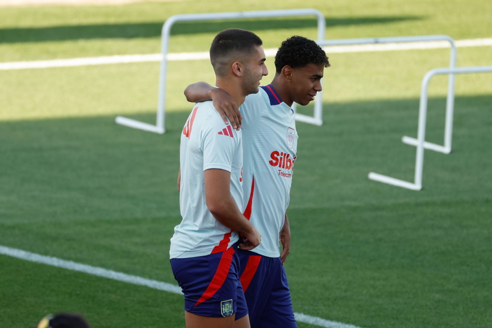 关于西班牙队接受惨败，告别欧国联赛场的信息