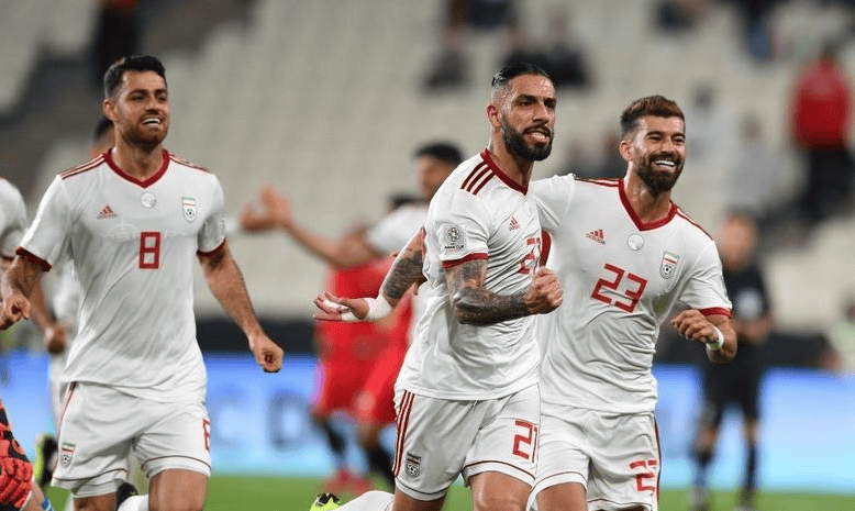 乌兹别克球队在比赛中展现出色防守 乌兹别克球队在比赛中展现出色防守