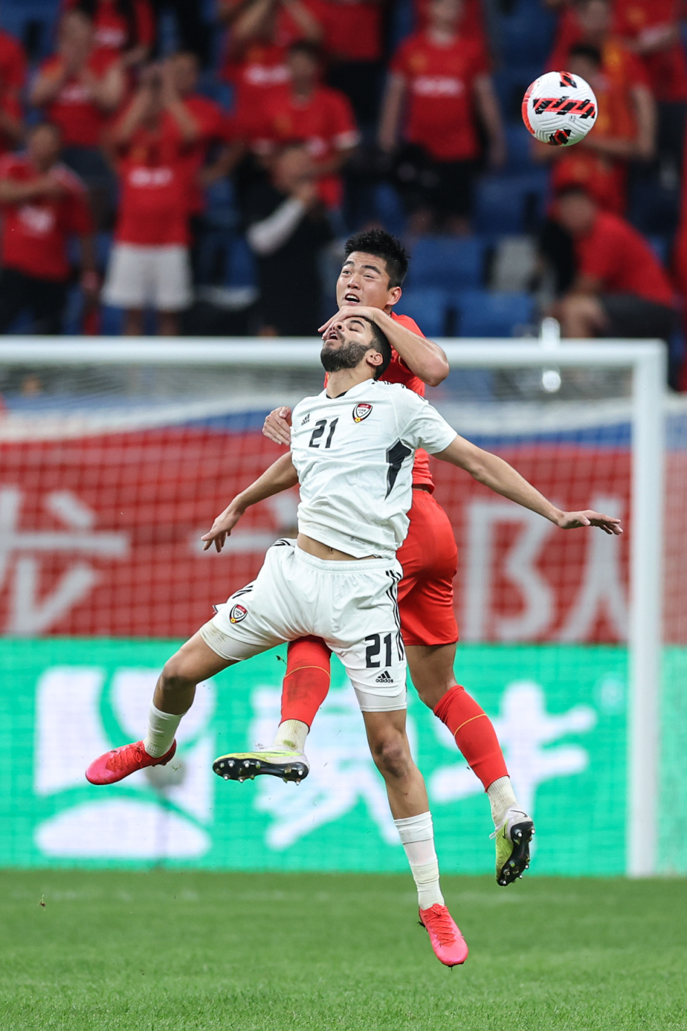 阿联酋球员在亚洲杯上发挥出色,获选本届最佳 阿联酋球员在亚洲杯上发挥出色,获选本届最佳