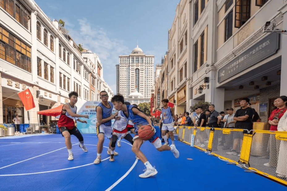 精彩非凡的全球篮球赛事引爆人们热情的简单介绍 精彩非凡的全球篮球赛事引爆人们热情的简单介绍