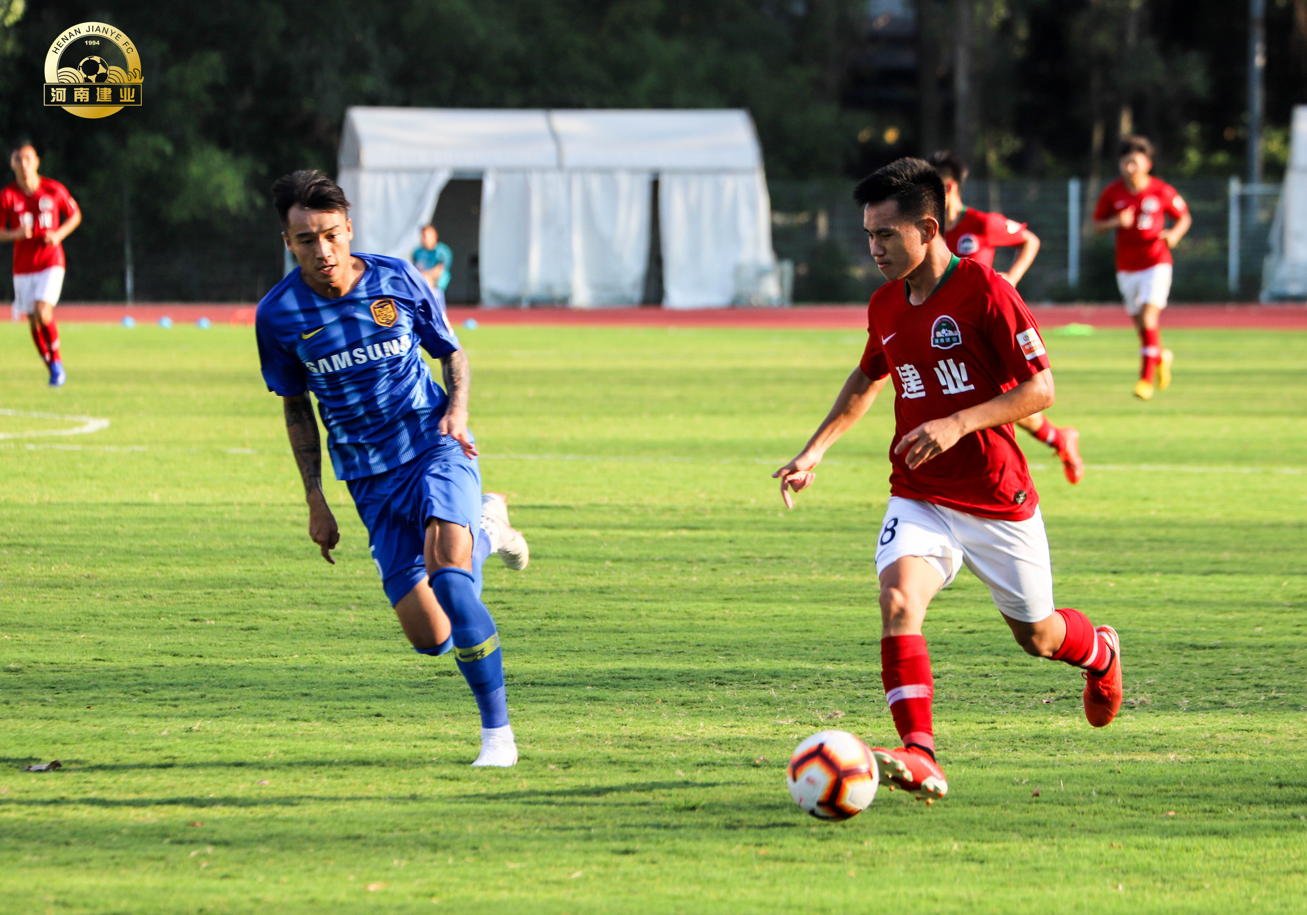 江苏建业取胜壮烈，成功压制对手