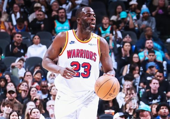 雄鹿客场大胜森林狼,米德尔顿命中制胜三分 雄鹿客场大胜森林狼,米德尔顿命中制胜三分