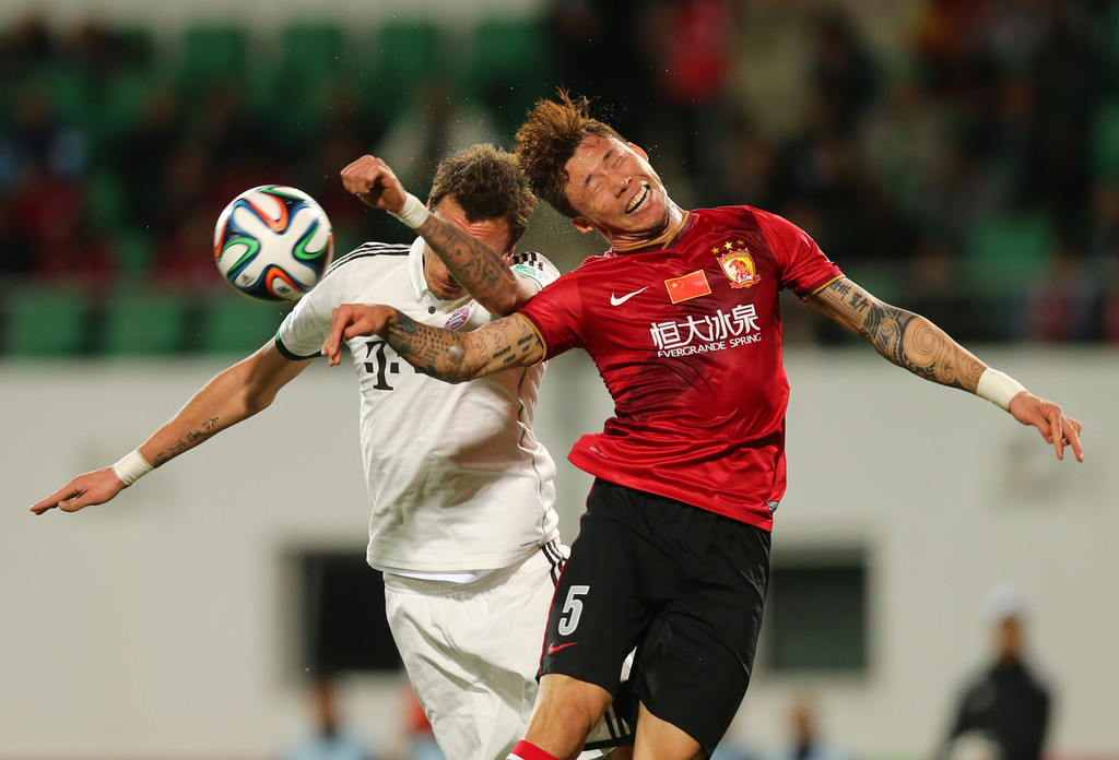 包含南美豪门所向披靡，国际联赛冠军暂定问鼎的词条