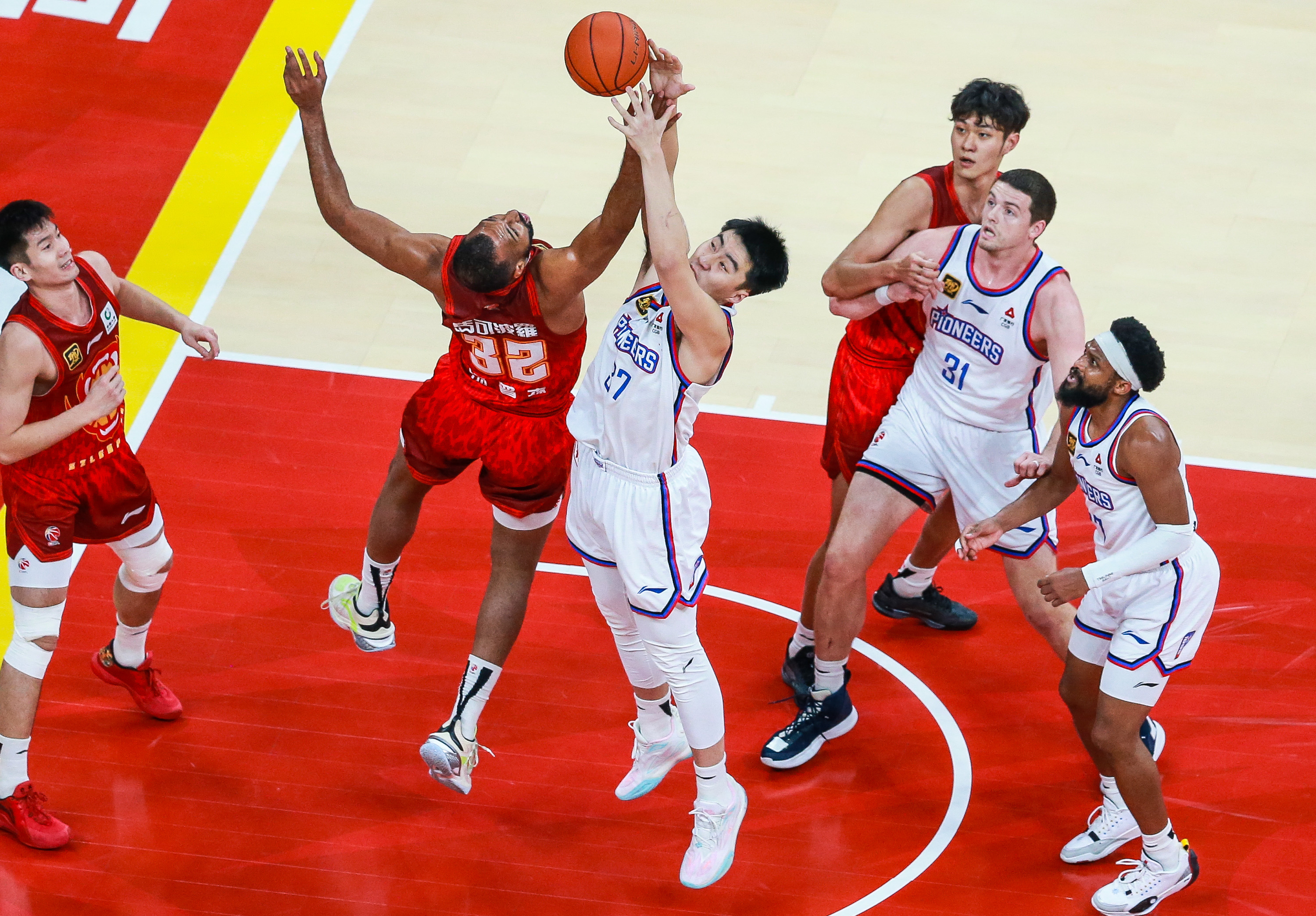 包含国际篮球赛场激战连连,各队争夺胜利的词条 包含国际篮球赛场激战连连,各队争夺胜利的词条