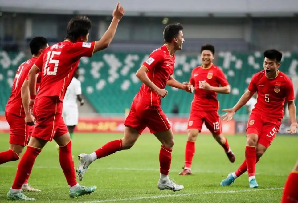 那不勒斯取得关键胜利，晋级形势一片光明的简单介绍