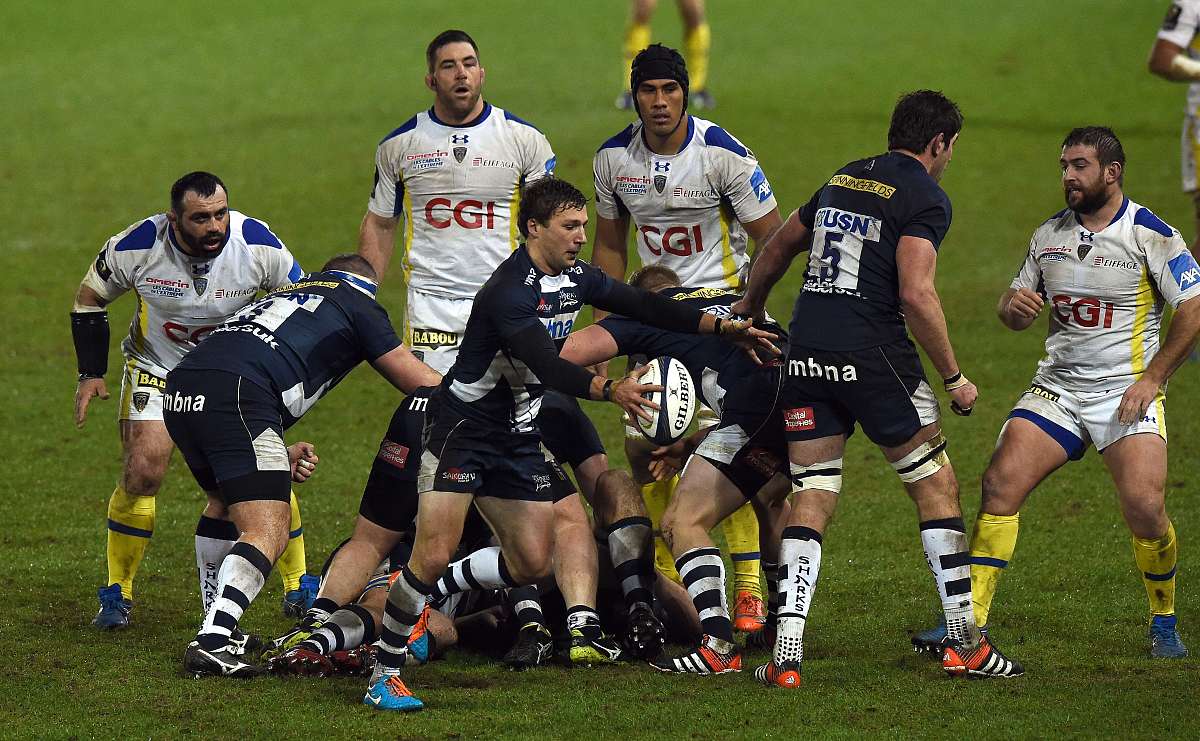 九游娱乐网页-包含激烈角逐中体现球队实力，胜负难辨的词条