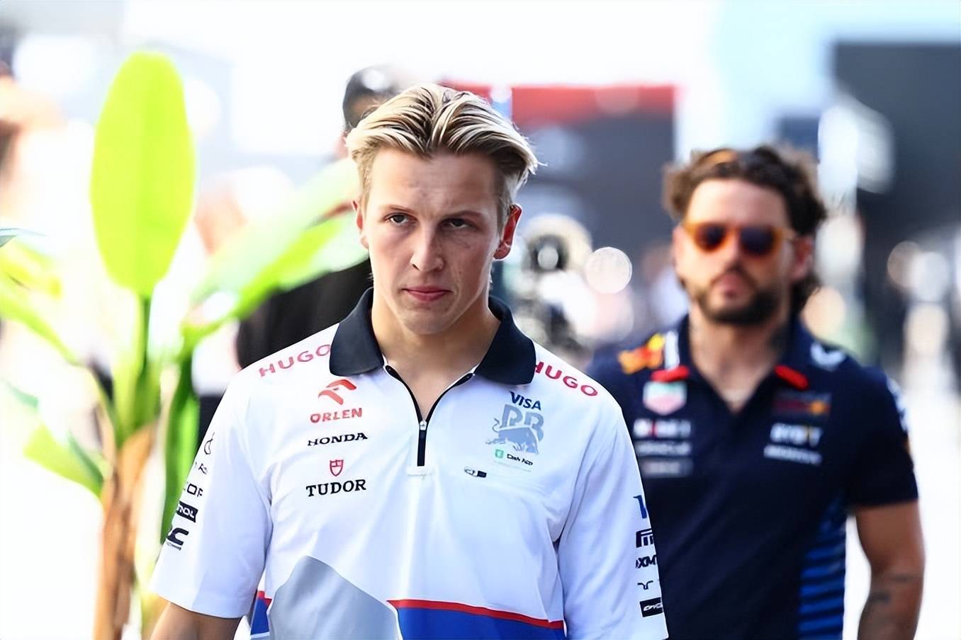 欧洲青年球员崭露头角，被誉为未来之星