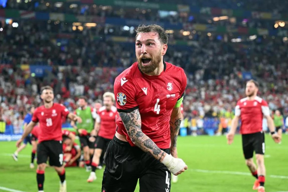 欧洲球队获得胜利，成功晋级比赛下一轮的简单介绍