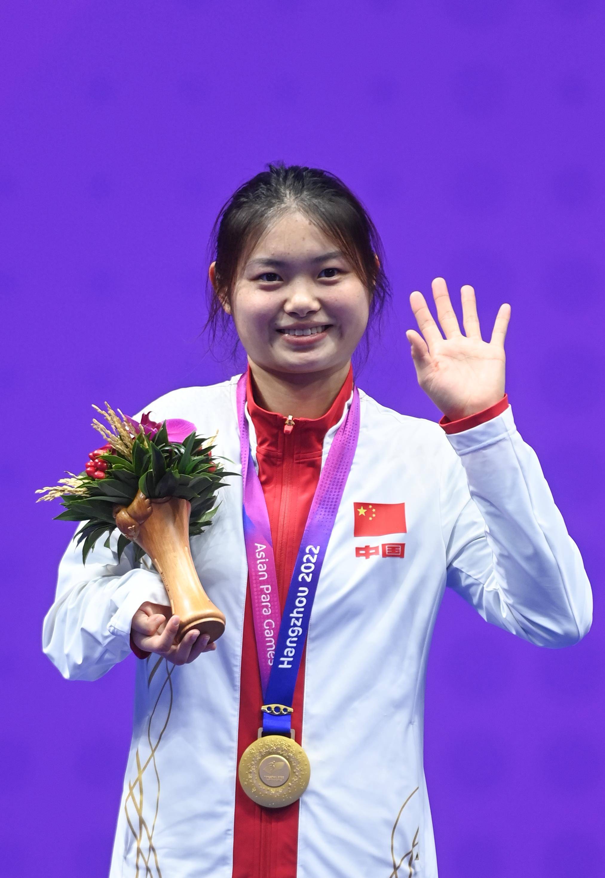 九游VIP-跆拳道比赛中，中国选手夺冠成功