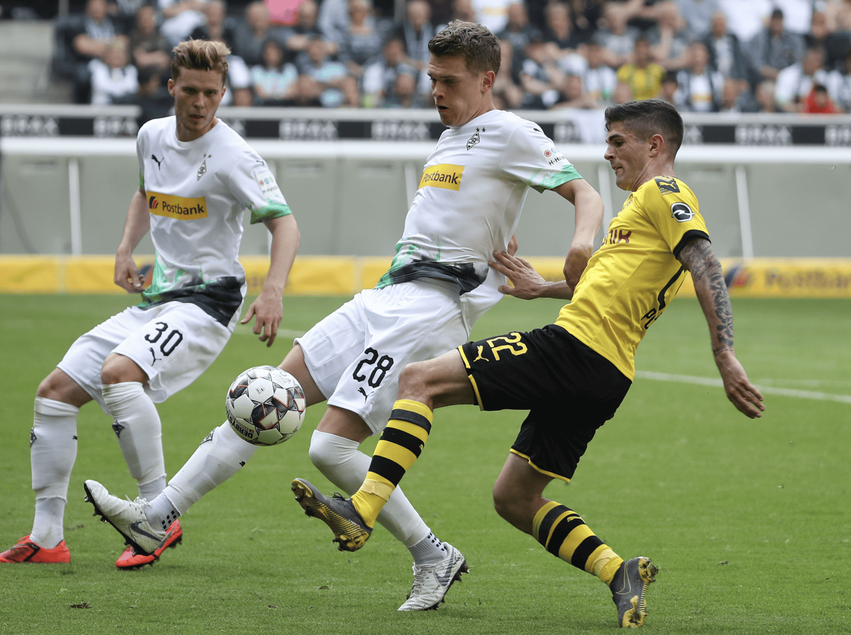 九游娱乐-莱比锡客场逆转胜利，德甲领先优势扩大