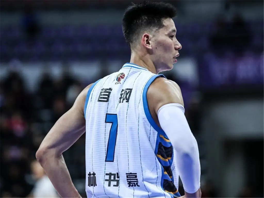 林书豪表现抢眼，带队赢下关键比赛的简单介绍