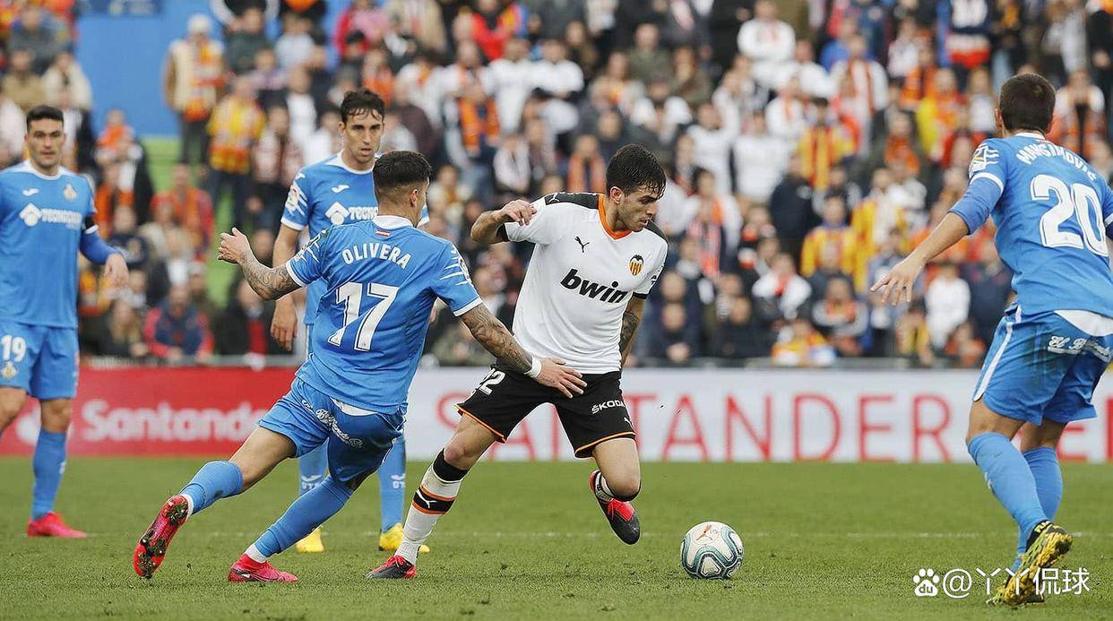 九游体育-瓦伦西亚迎战赫塔菲：豪取三分的简单介绍