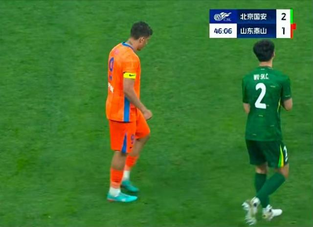 主教练遭遇批评，球迷疑问战术选用