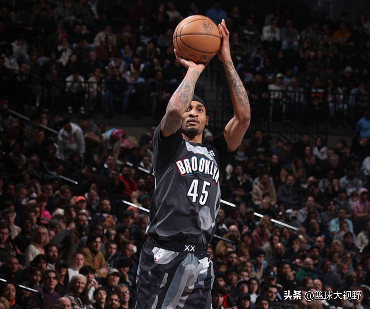 篮网大胜马刺,展现强大实力 篮网大胜马刺,展现强大实力