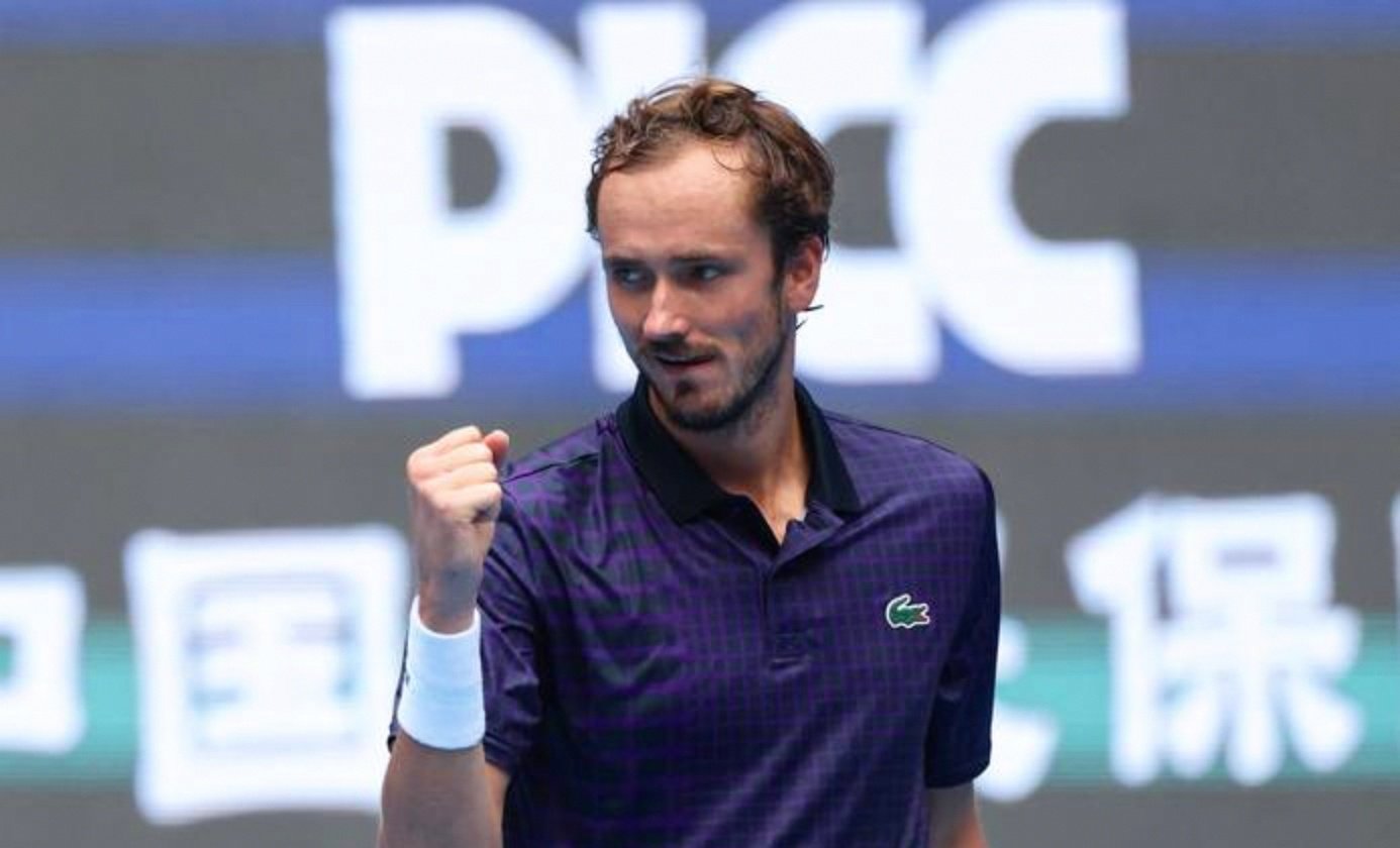 美国网球队鏖战意大利网球队，梅德韦杰夫送出助攻的简单介绍