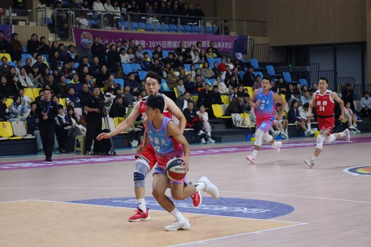 马来西亚队鏖战丹麦队,辛杜状态火热 马来西亚队鏖战丹麦队,辛杜状态火热