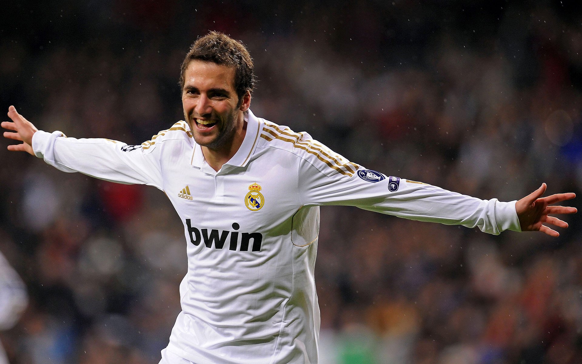 九游体育直播-从NBA到世界之巅，勇士完胜尼克斯，霍勒迪2026世界杯蓄势待发